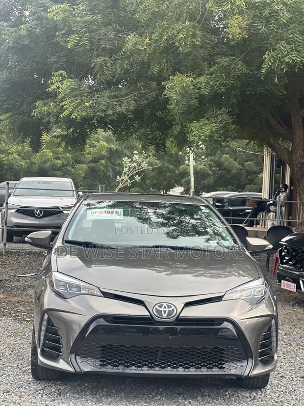 Toyota Corolla XSE (1.8L 4cyl 2A) 2018