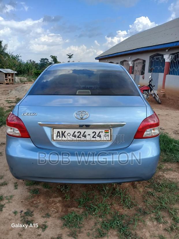 Toyota Belta 2010 Blue