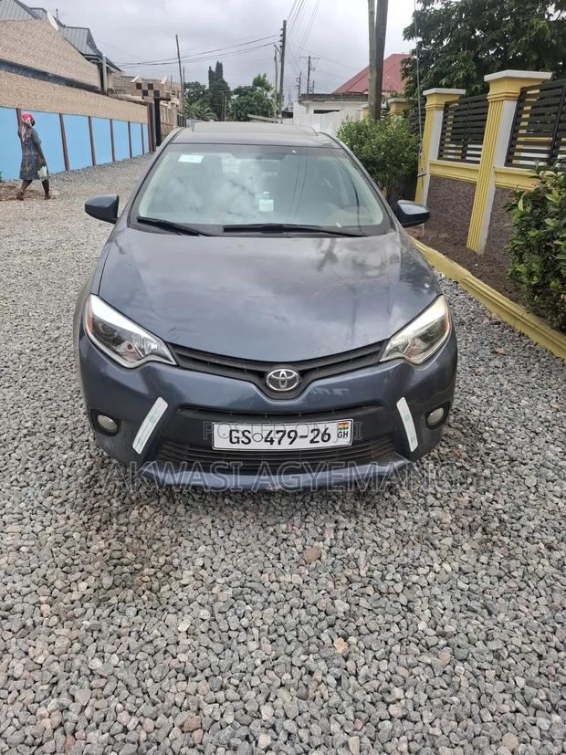 Toyota Corolla 2015 Blue