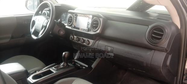 Toyota Tacoma 2020 Black