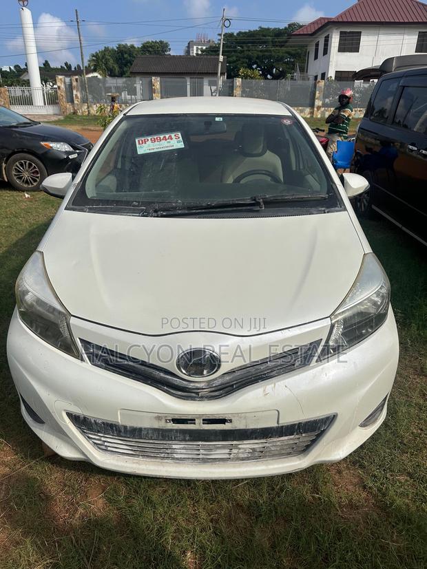 Toyota Vitz 1.3 AWD 3dr 2012 White