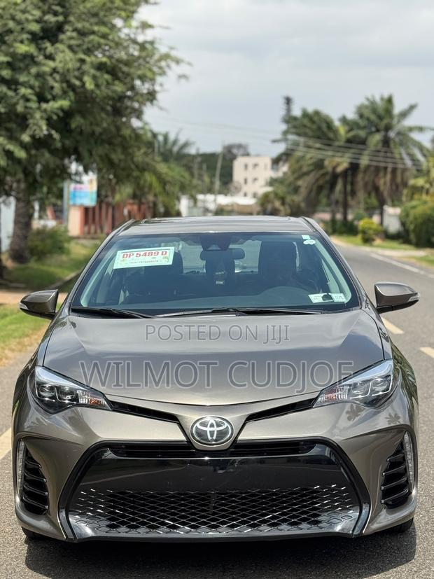 Toyota Corolla XSE (1.8L 4cyl 2A) 2019 Brown