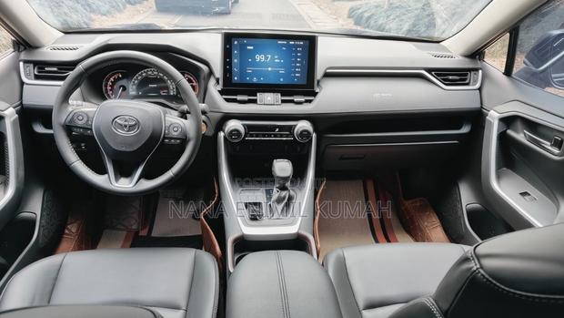 Toyota Corolla Cross 1.8 Hybrid AWD 2022 Black