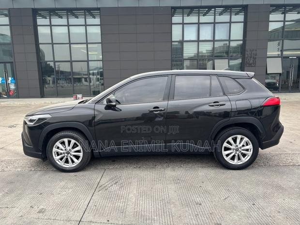 Toyota Corolla Cross 1.8 Hybrid AWD 2022 Black