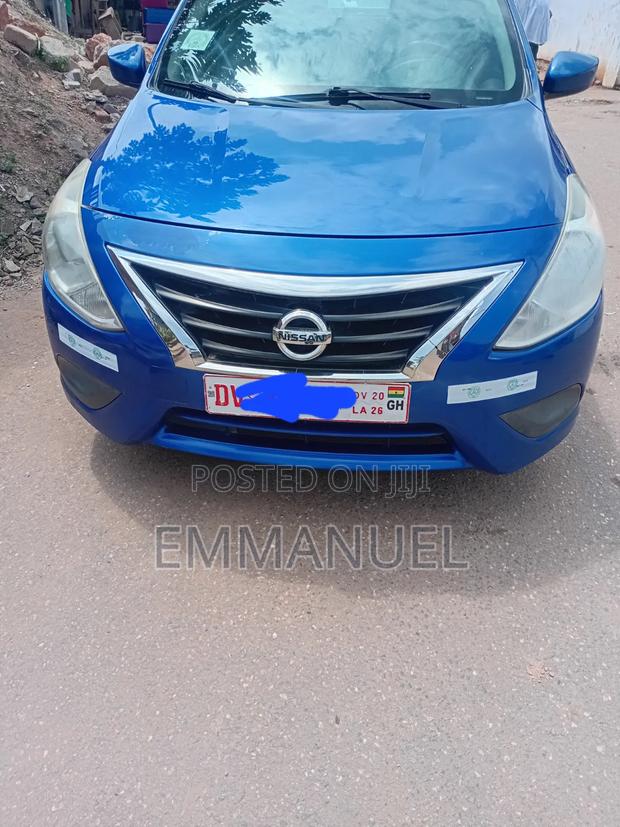 Nissan Versa 1.6 SV 2016 Blue