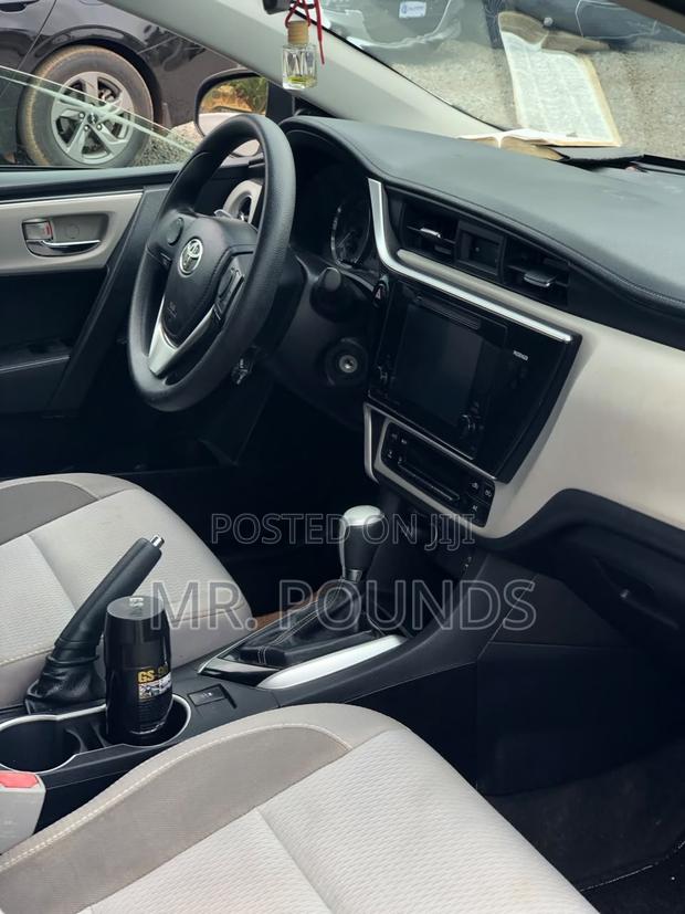 Toyota Corolla 2017 White