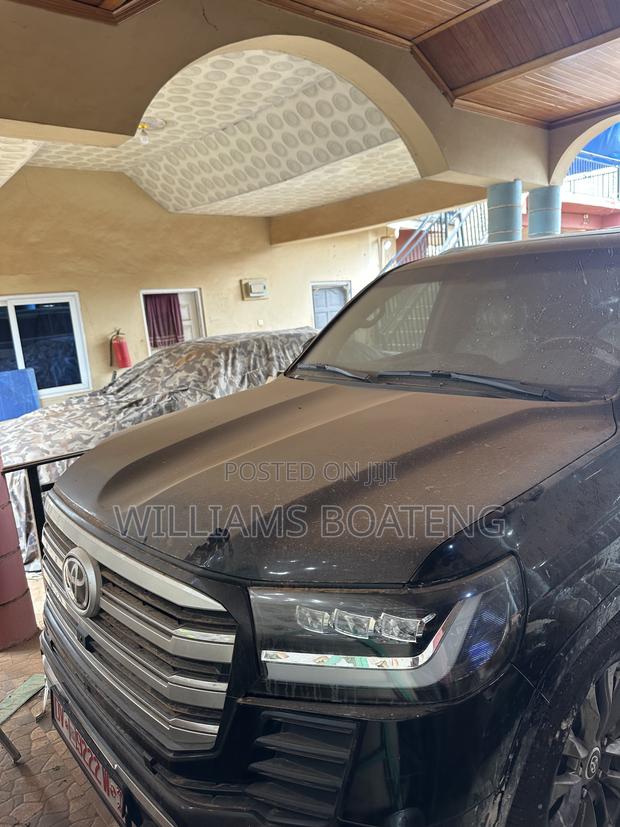 Toyota Land Cruiser 4.6 V8 VX-R 2015 Black
