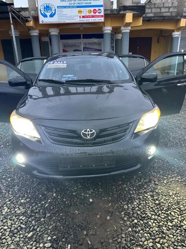 Toyota Corolla 2013 Black