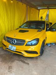 Mercedes-Benz C300 2010 Yellow for sale