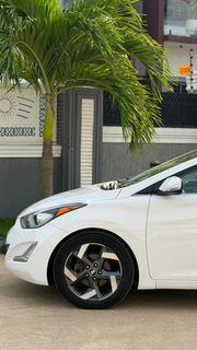 Hyundai Elantra Limited Sedan FWD (1.8L 4cyl 6A) 2016 White for sale