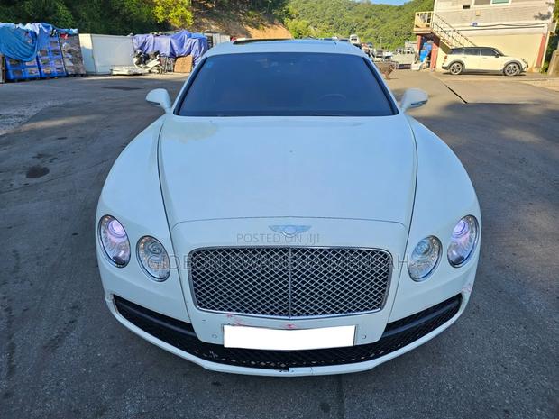 Bentley Flying Spur 2016 White