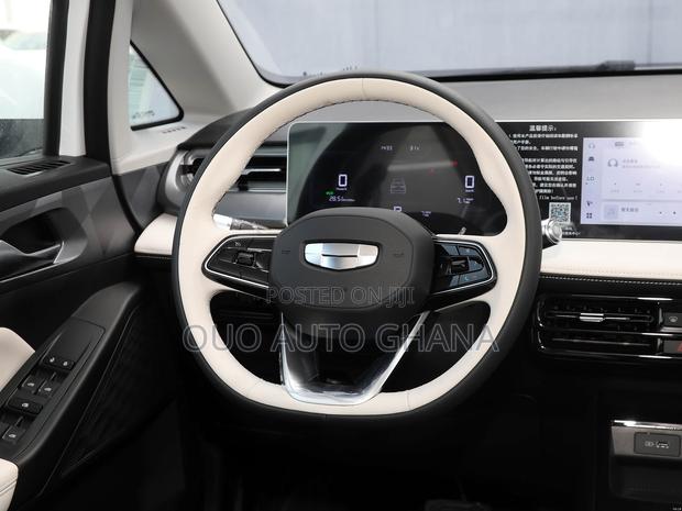 Geely Galaxy E5 2024 Pink