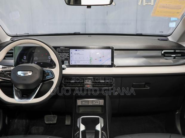 Geely Galaxy E5 2024 Pink
