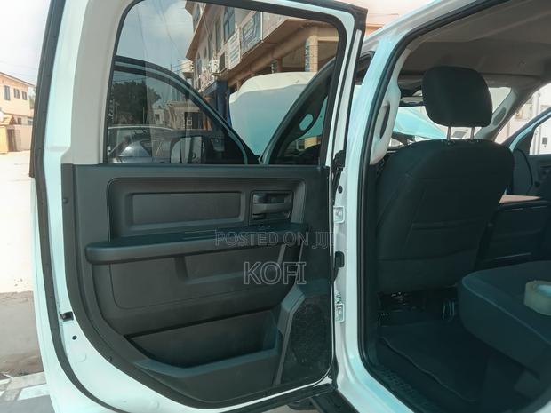 RAM 1500 Classic Tradesman Crew Cab 4WD 5.6 ft SB 2023 White