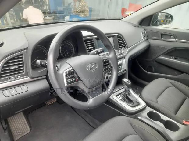 Hyundai Elantra 2017 Black