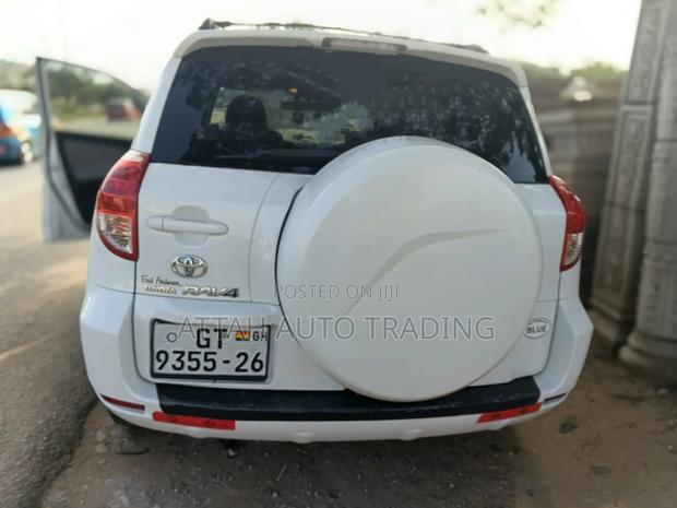 Toyota RAV4 2012 White