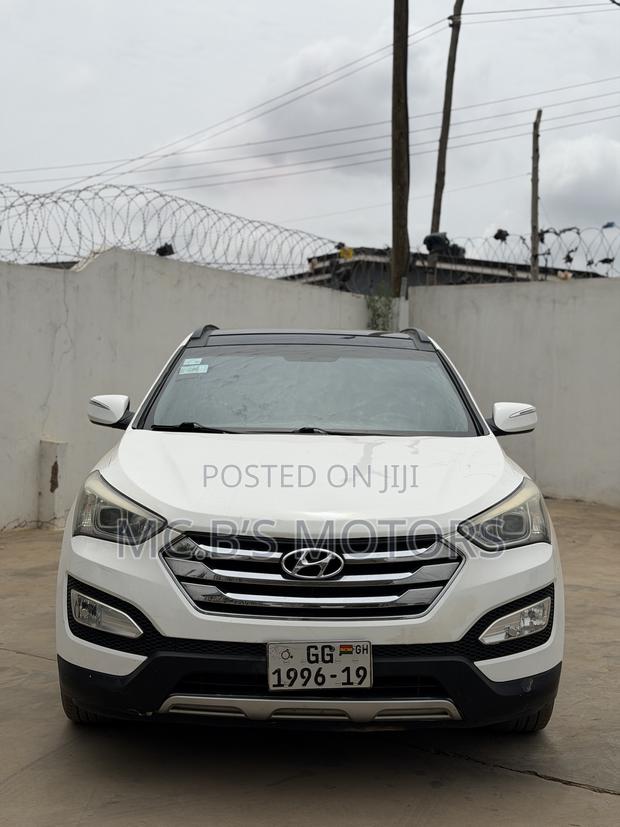 Hyundai Santa Fe 2019 White