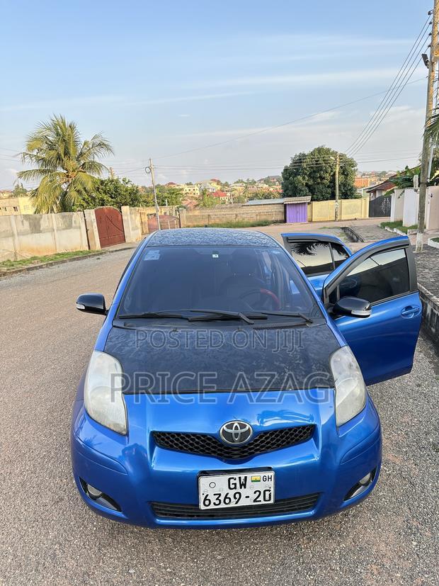 Toyota Vitz 1.3 AWD 3dr 2010 Blue
