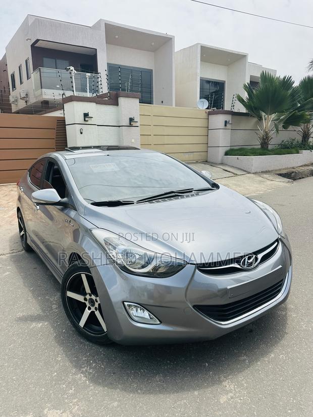 Hyundai Elantra Limited 4dr Sedan (1.8L 4cyl 6A) 2015 Gray