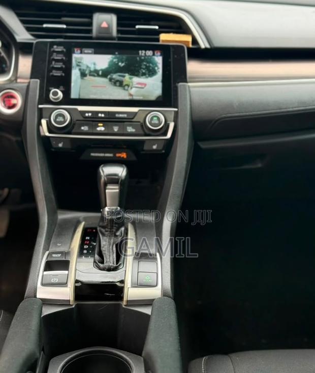 Honda Civic EX Sedan 2020 Off white