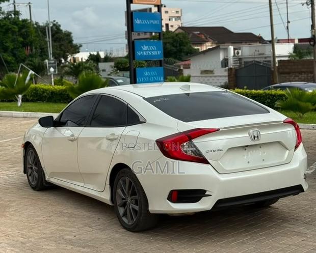 Honda Civic EX Sedan 2020 Off white