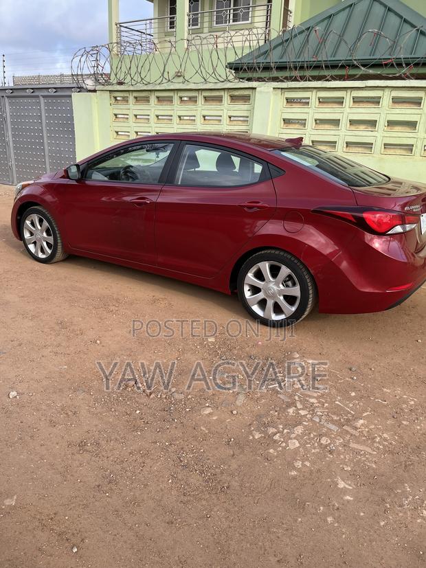 Hyundai Elantra SE Sedan FWD (1.8L 4cyl 6M) 2016 Red