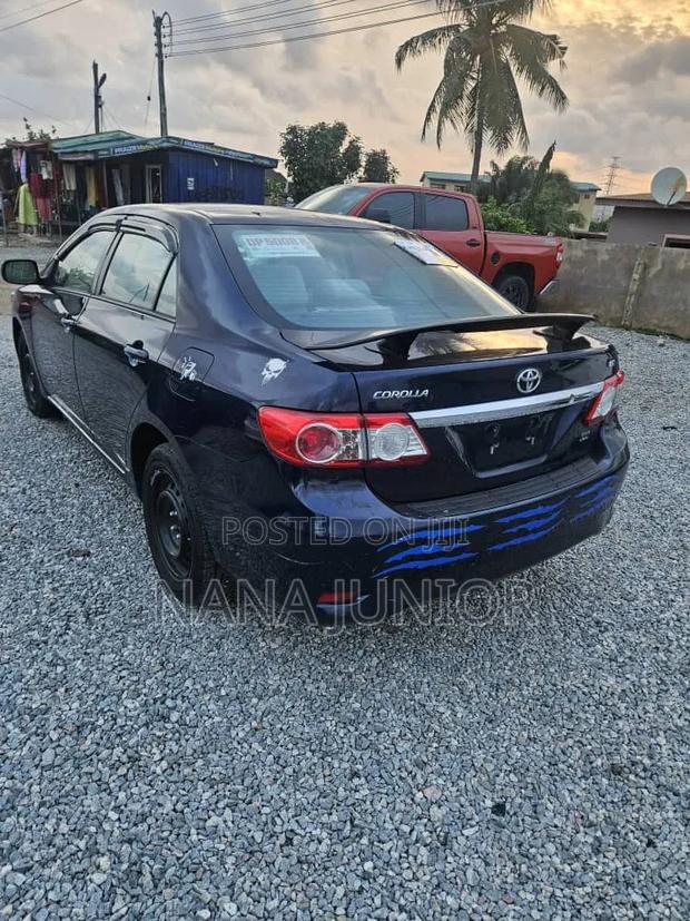 Toyota Corolla 2013 Blue