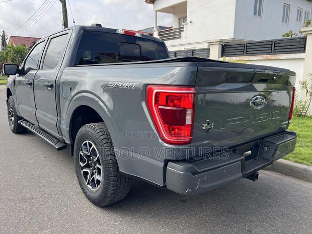 Ford F-150 XLT 2021 Gray