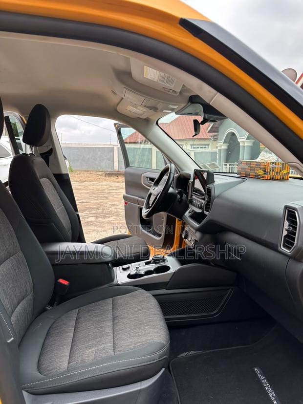 Ford Bronco 2023 Yellow