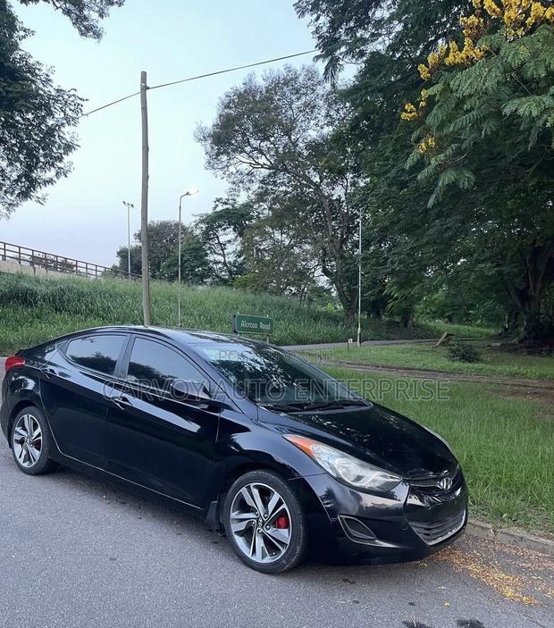 Hyundai Elantra Limited Sedan FWD (1.8L 4cyl 6A) 2013 Black
