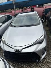 Toyota Corolla SE (1.8L 4cyl 6M) 2018 Silver for sale