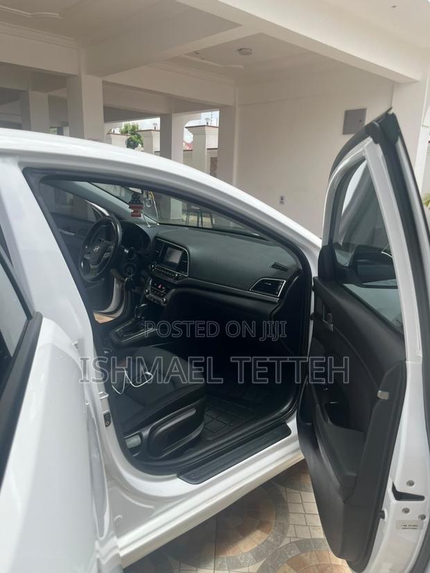 Hyundai Elantra 2017 White