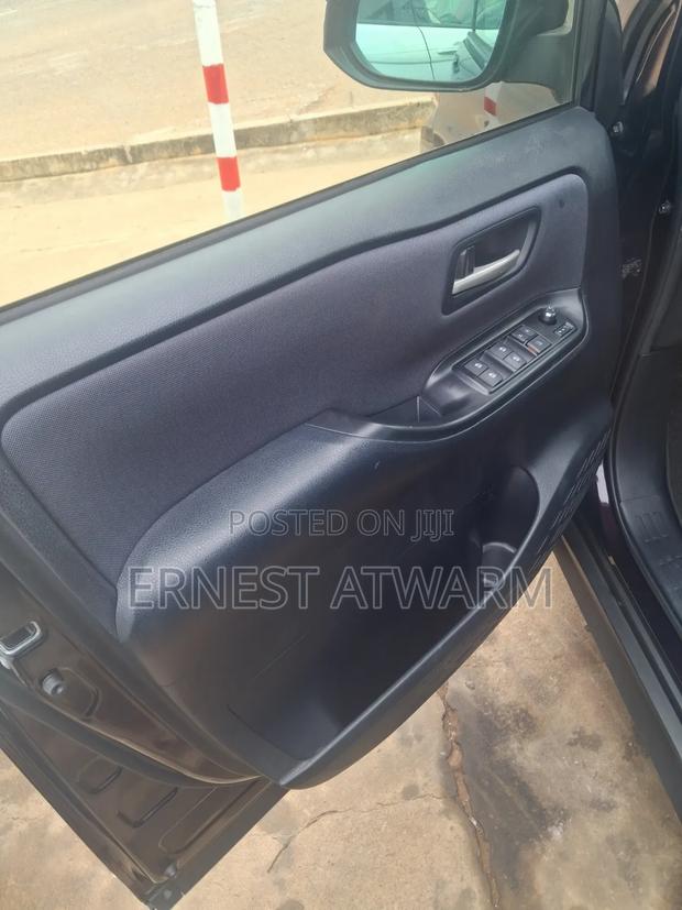 Toyota Voxy 2014 Gray