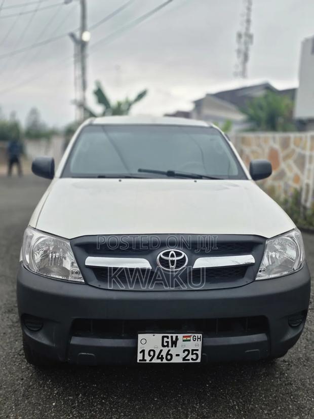 Toyota Hilux 2009 White