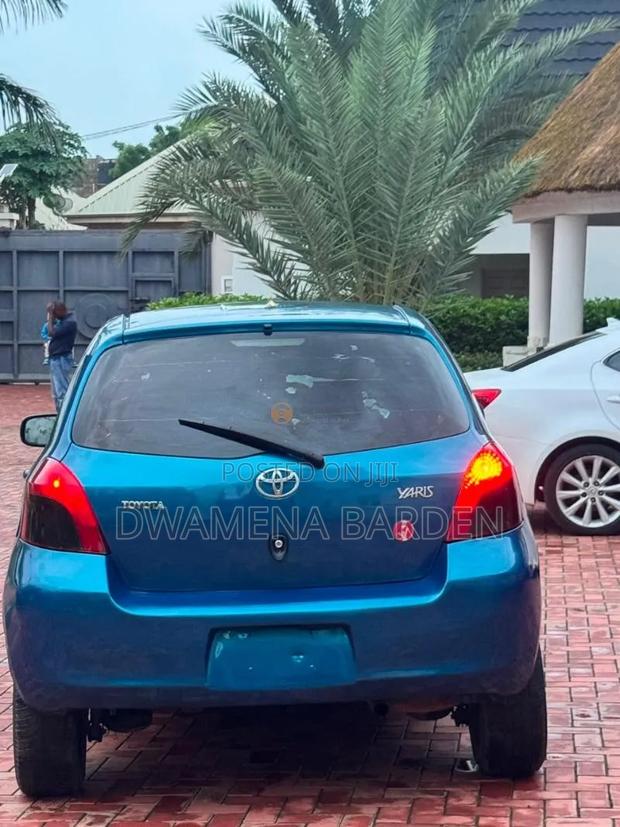 Toyota Yaris 2010 Blue