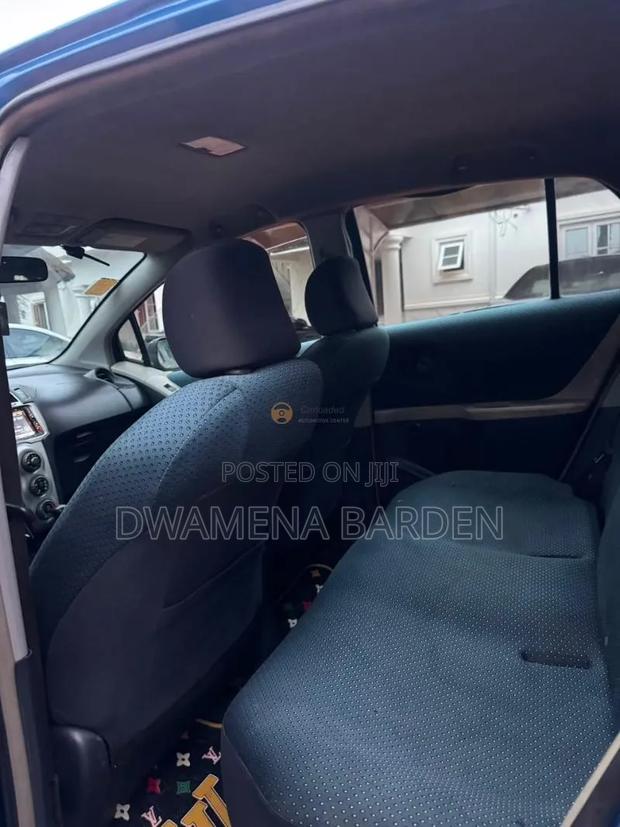 Toyota Yaris 2010 Blue