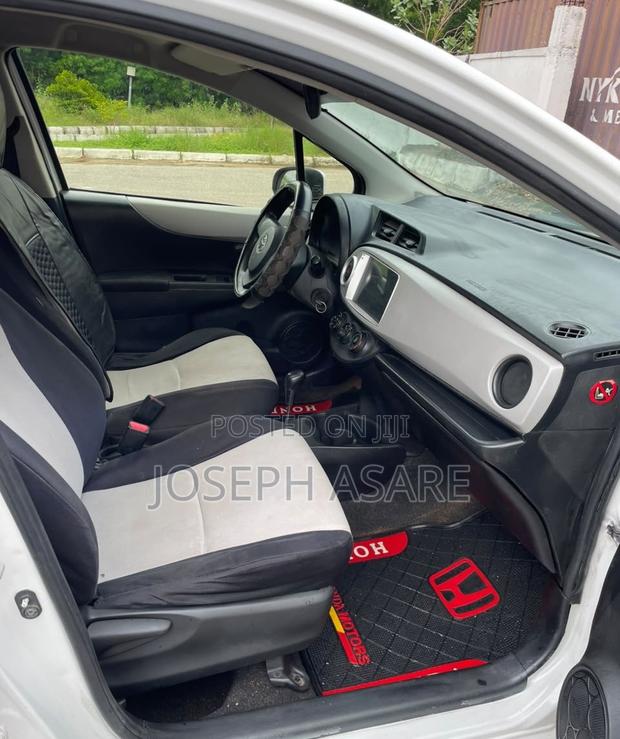 Toyota Yaris 2013 White