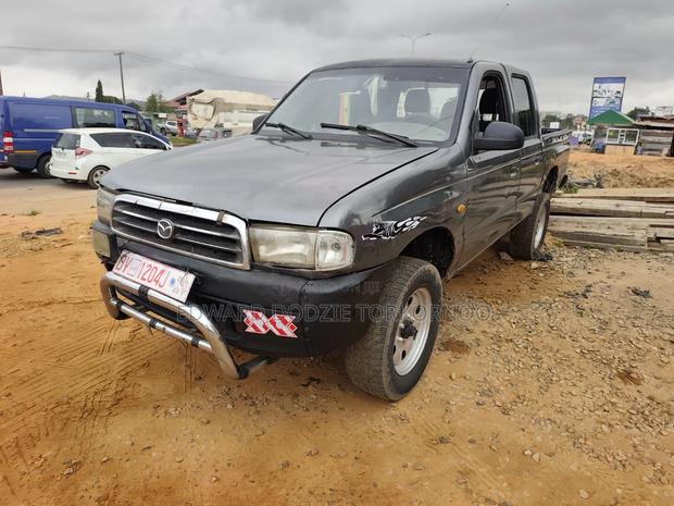 Mazda B 2003 Gray