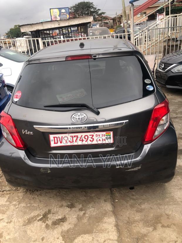 Toyota Vitz 1.3 AWD 5dr 2013 Gray