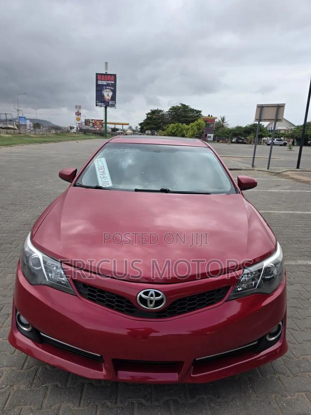 Toyota Camry 2014 Red