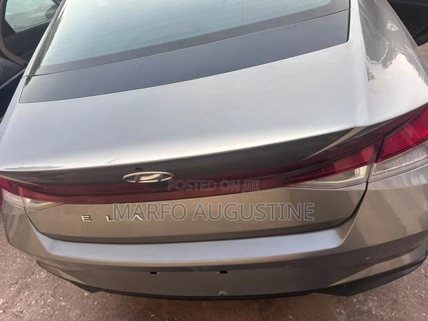 Hyundai Elantra 2021 Gray