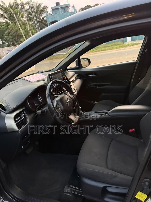 Toyota C-HR XLE FWD 2019 Black
