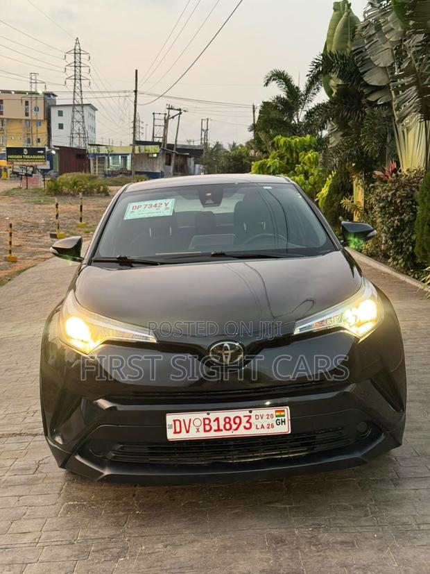 Toyota C-HR XLE FWD 2019 Black