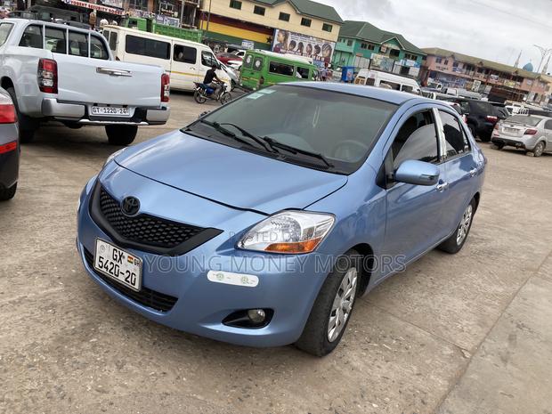 Toyota Belta 2010 Blue