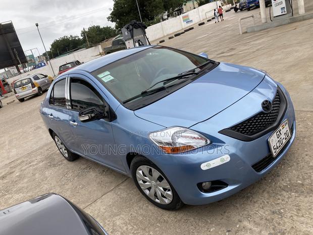 Toyota Belta 2010 Blue