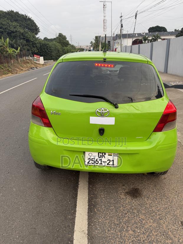 Toyota Vitz 2010 Green