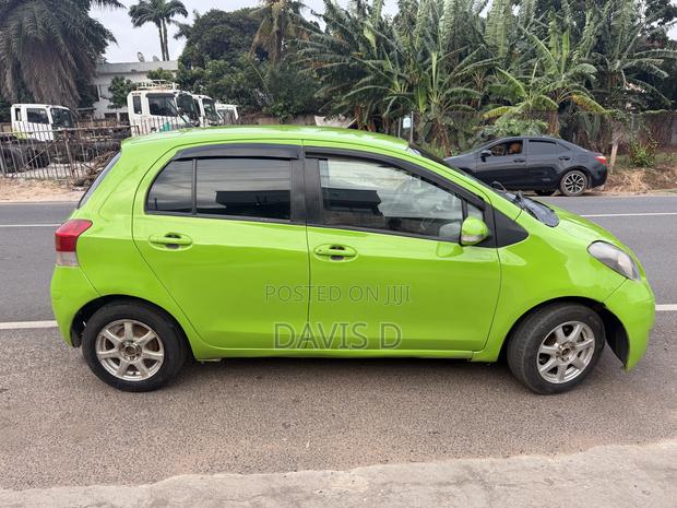 Toyota Vitz 2010 Green