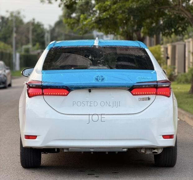 Toyota Corolla 2020 White