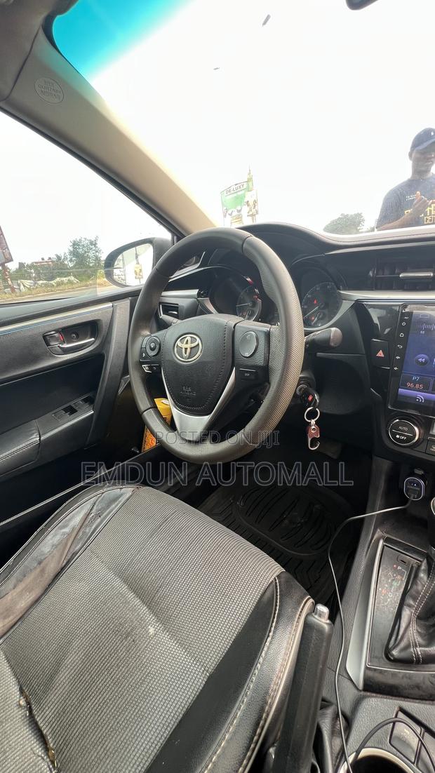 Toyota Corolla LE 4dr Sedan (1.8L 4cyl CVT) 2015 Blue