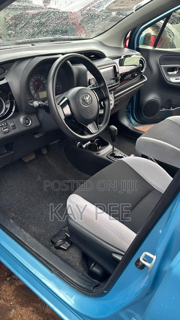 Toyota Vitz 2015 Blue
